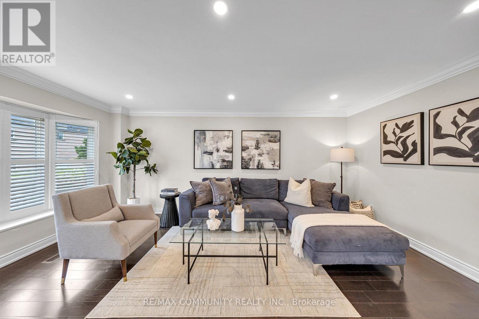 43 Fieldwood Drive, Toronto, ON