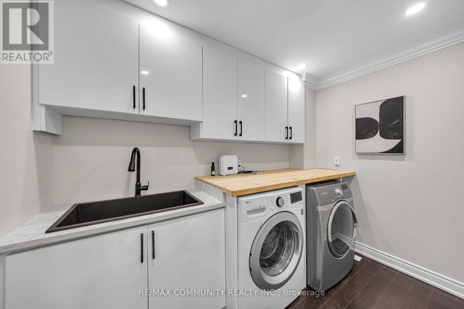 43 Fieldwood Drive, Toronto, ON