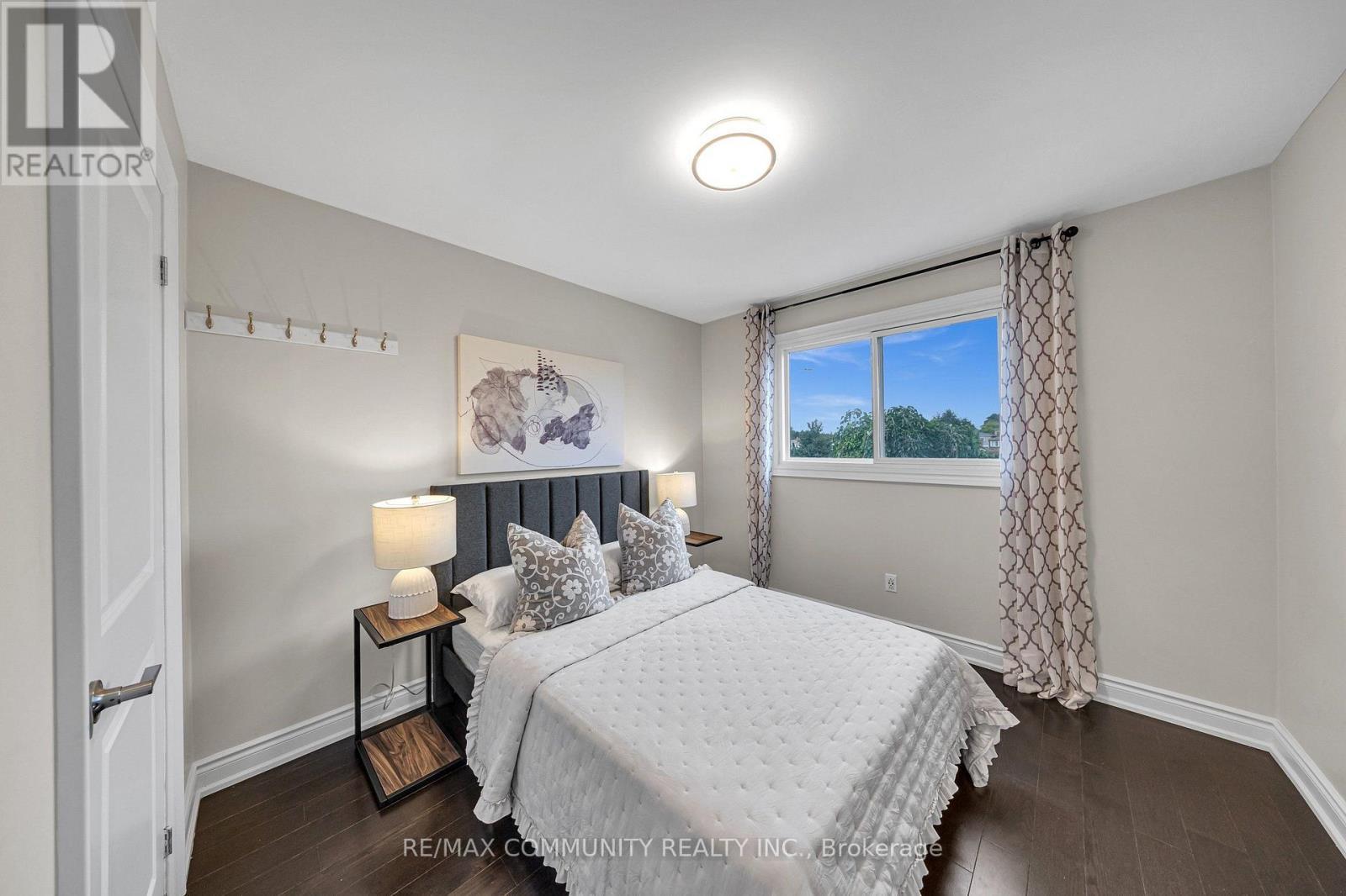 43 Fieldwood Drive, Toronto, ON