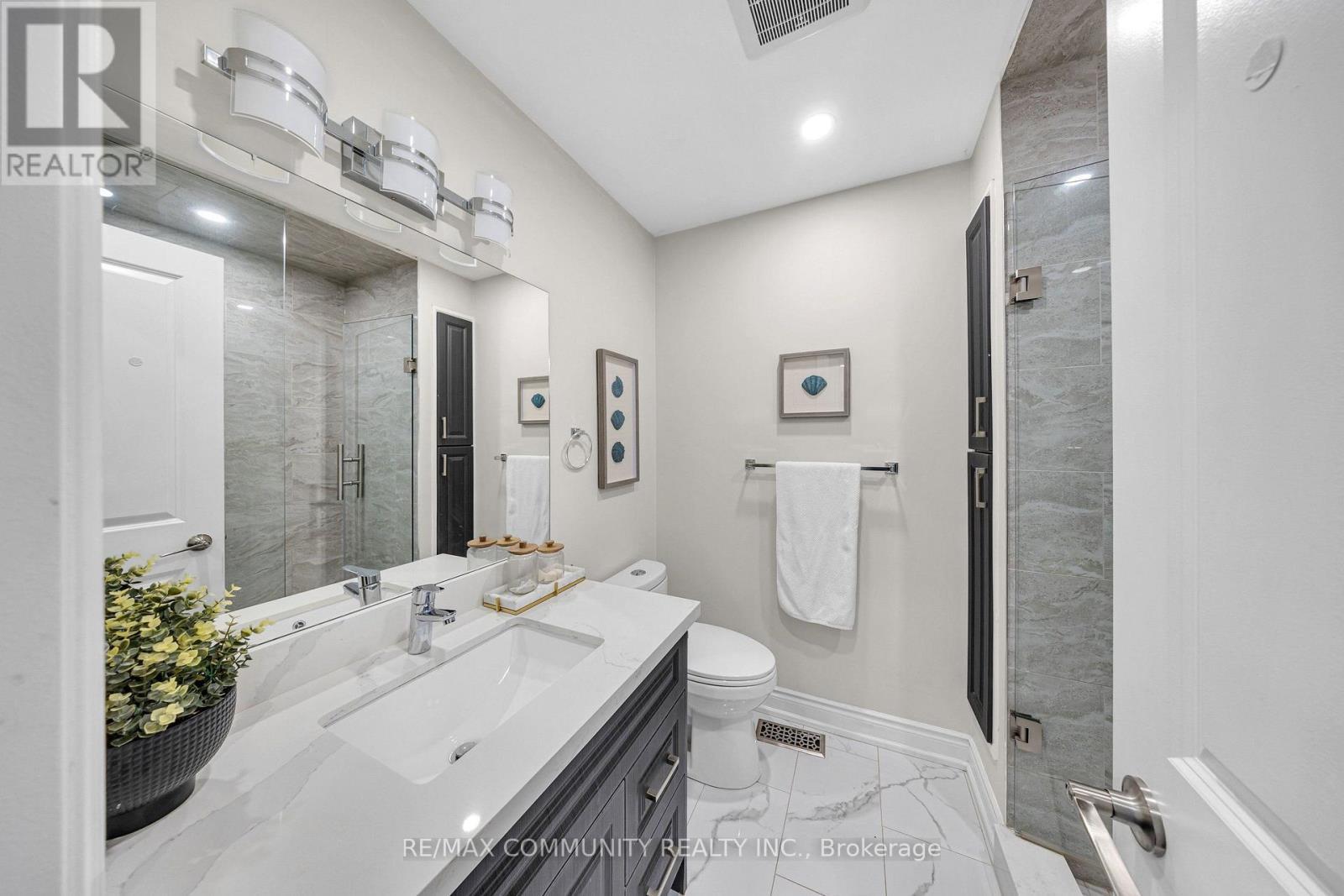 43 Fieldwood Drive, Toronto, ON
