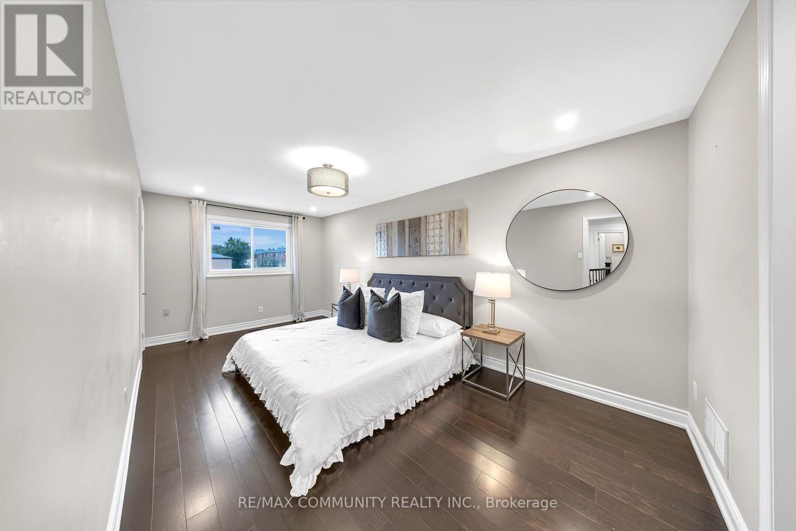 43 Fieldwood Drive, Toronto, ON