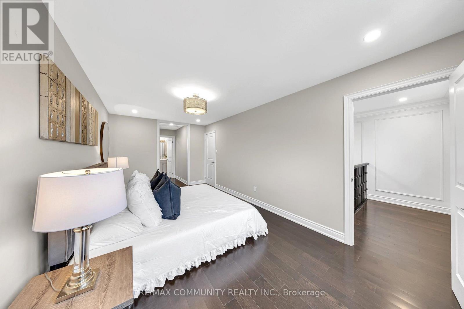 43 Fieldwood Drive, Toronto, ON
