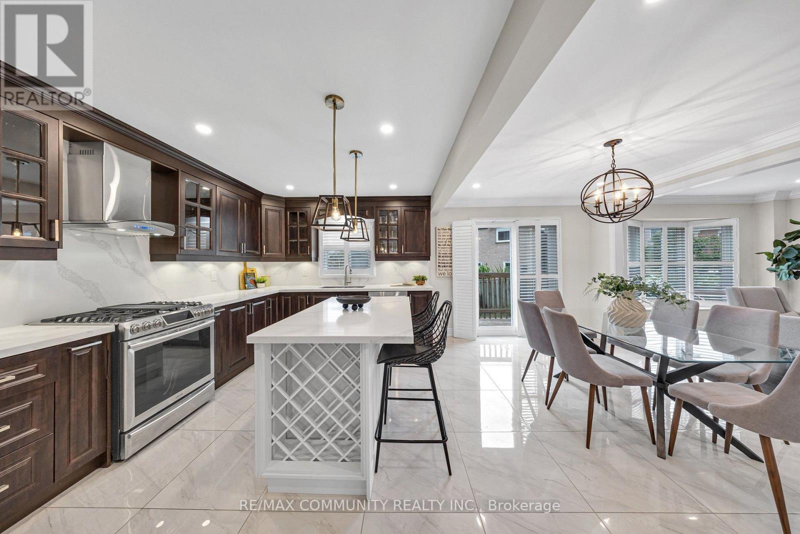 43 Fieldwood Drive, Toronto, ON