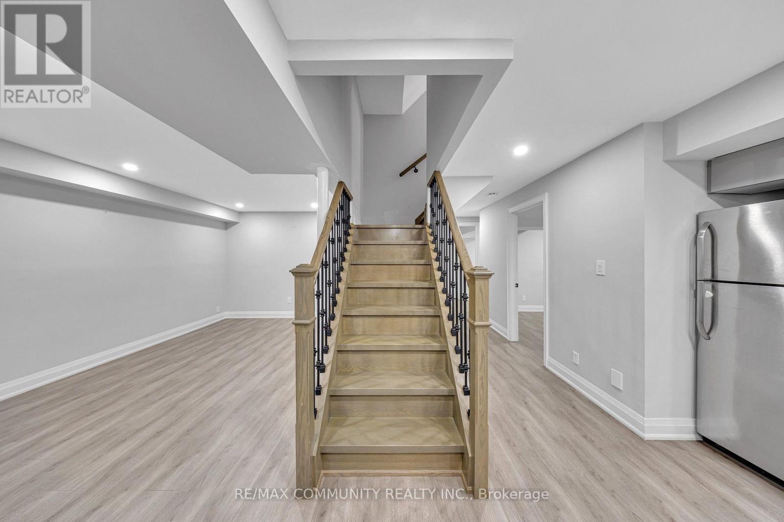 43 Fieldwood Drive, Toronto, ON