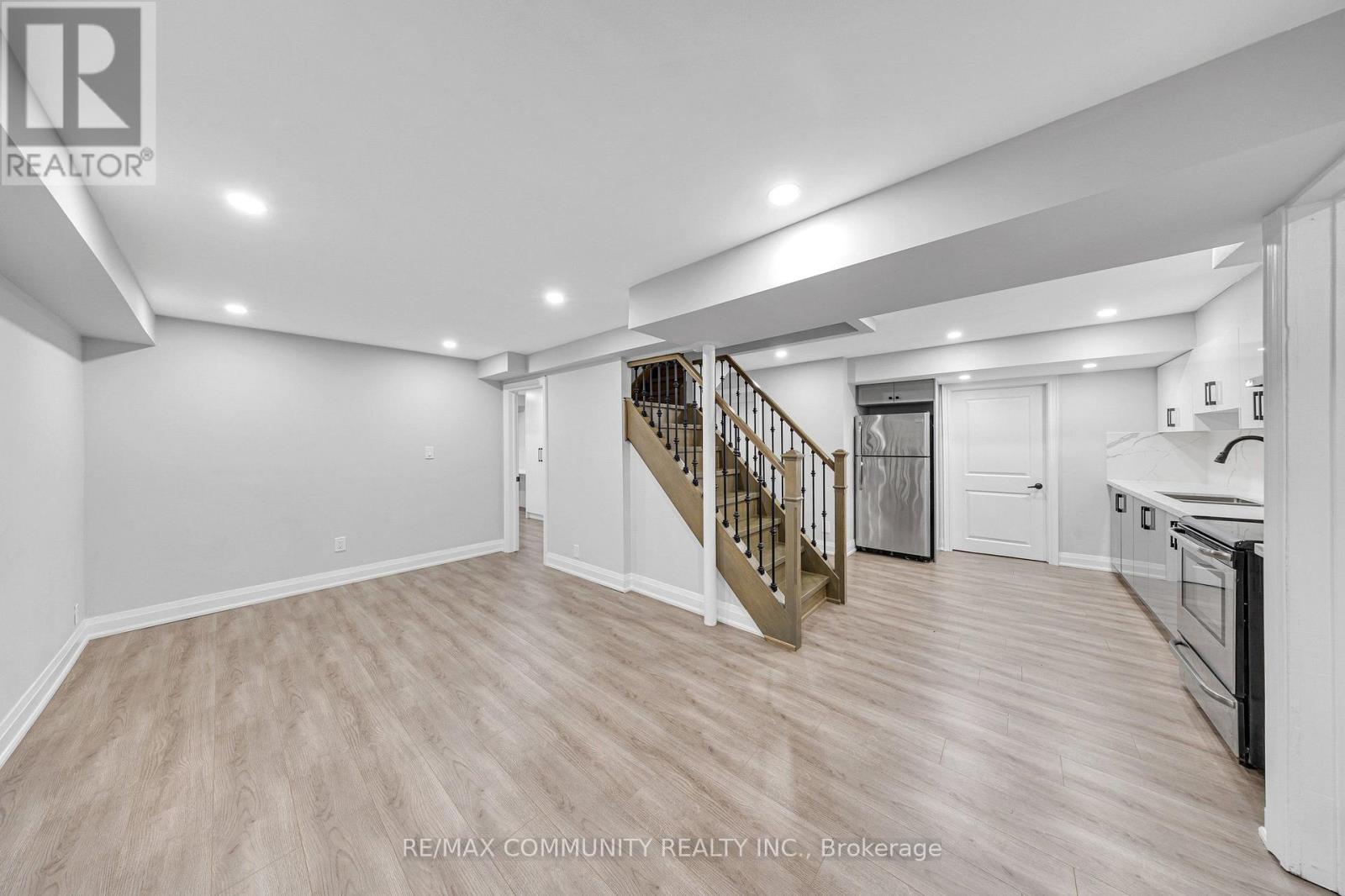 43 Fieldwood Drive, Toronto, ON