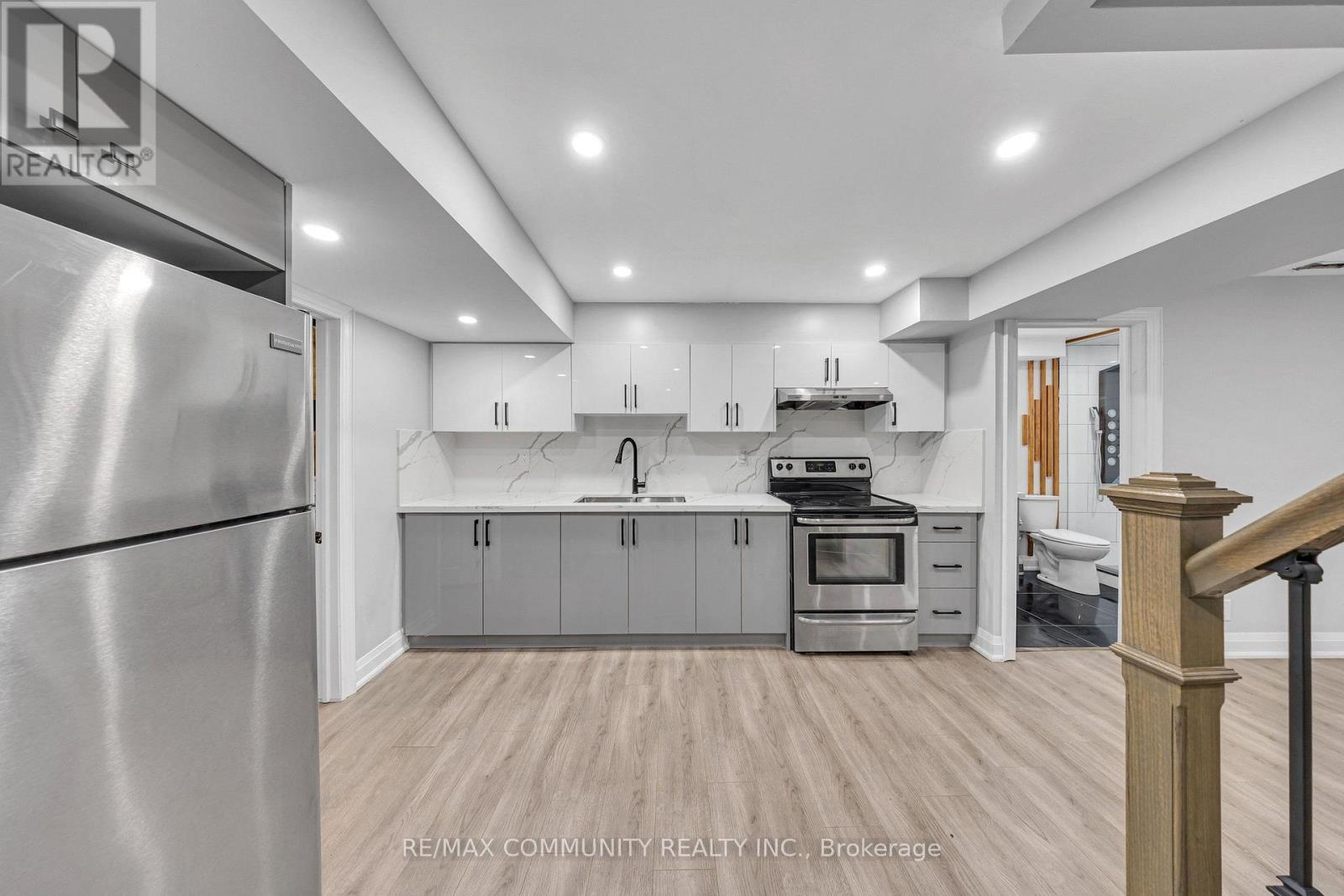 43 Fieldwood Drive, Toronto, ON