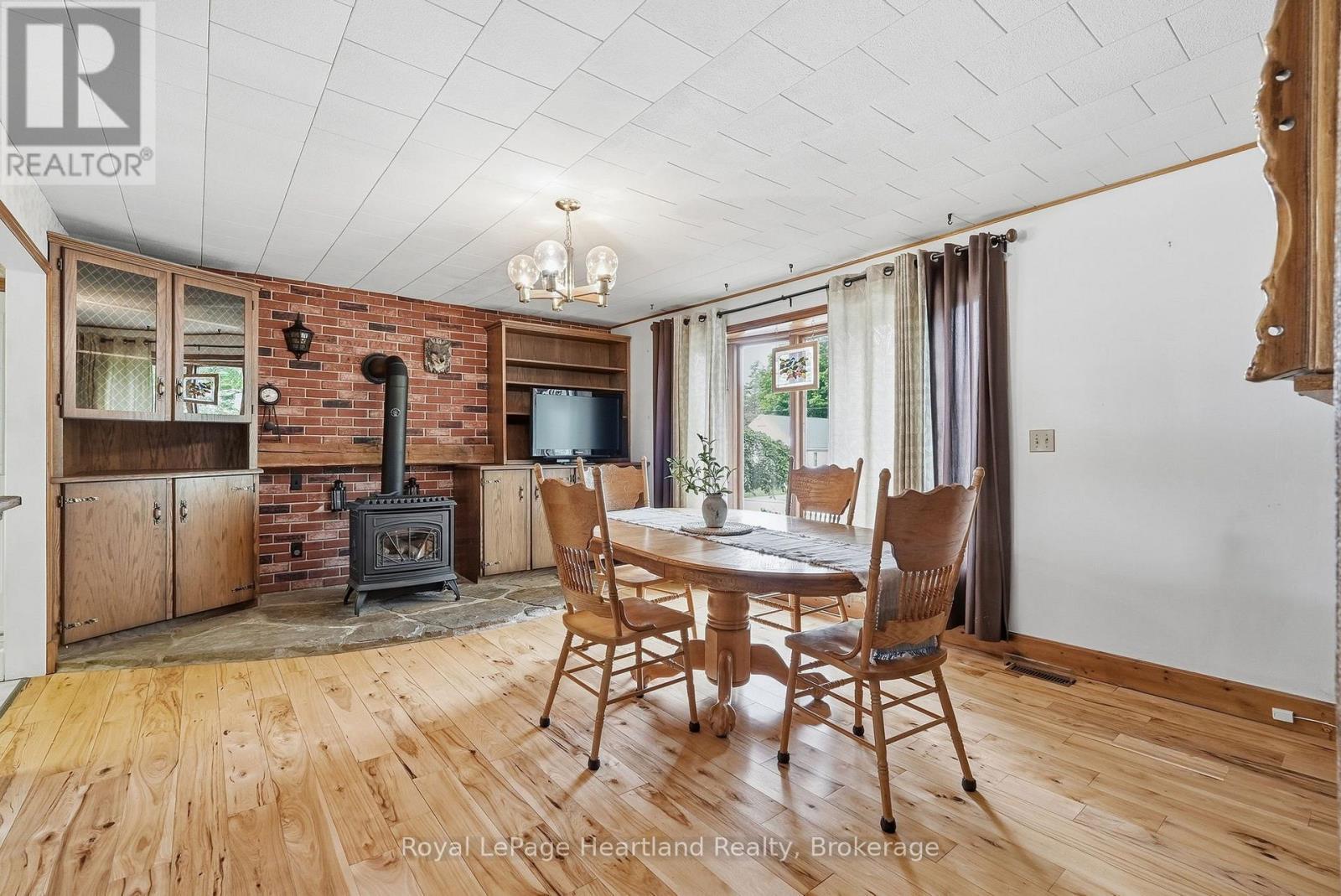 156 Queen Street S, Minto, ON
