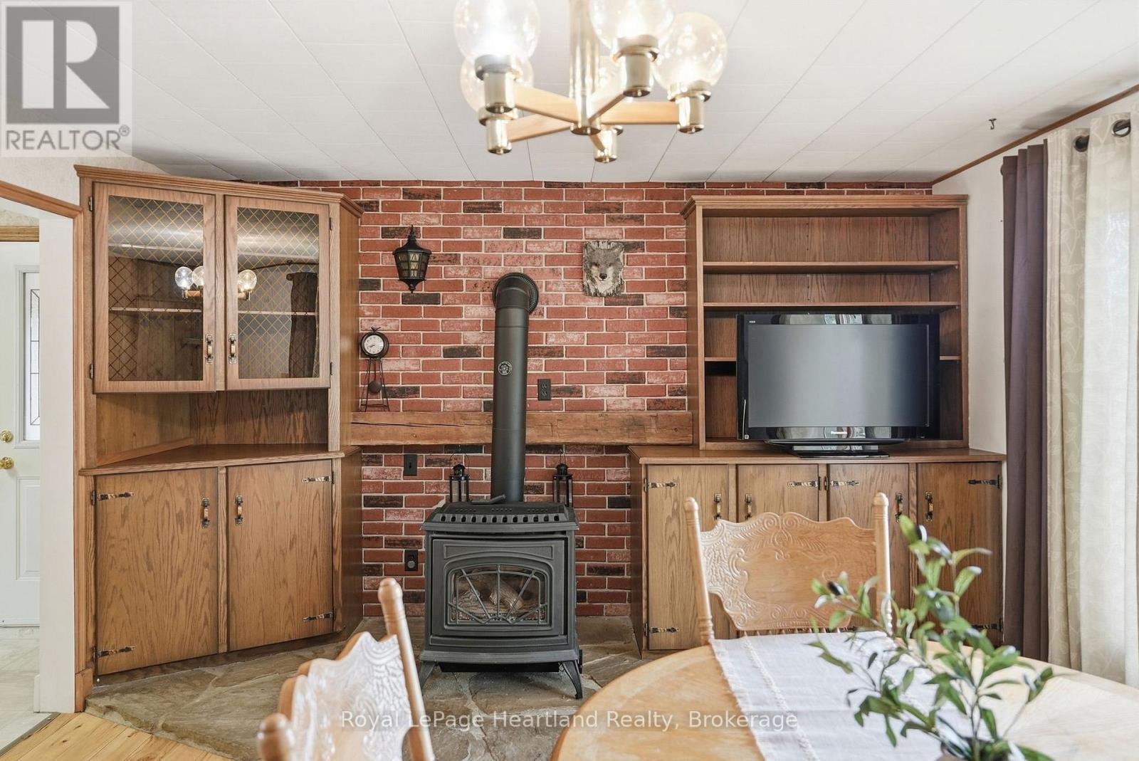156 Queen Street S, Minto, ON