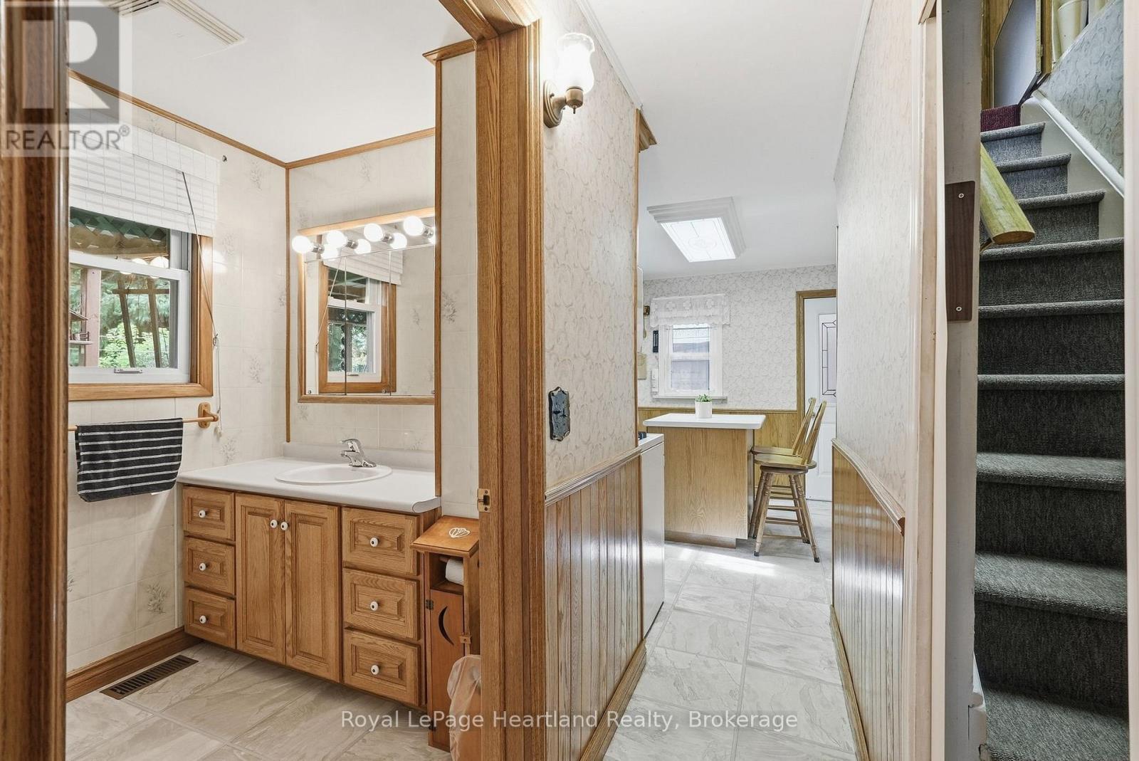 156 Queen Street S, Minto, ON