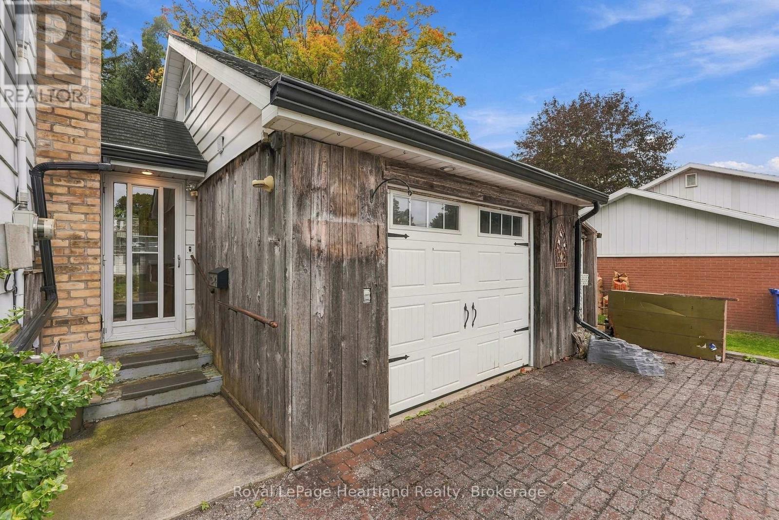 156 Queen Street S, Minto, ON