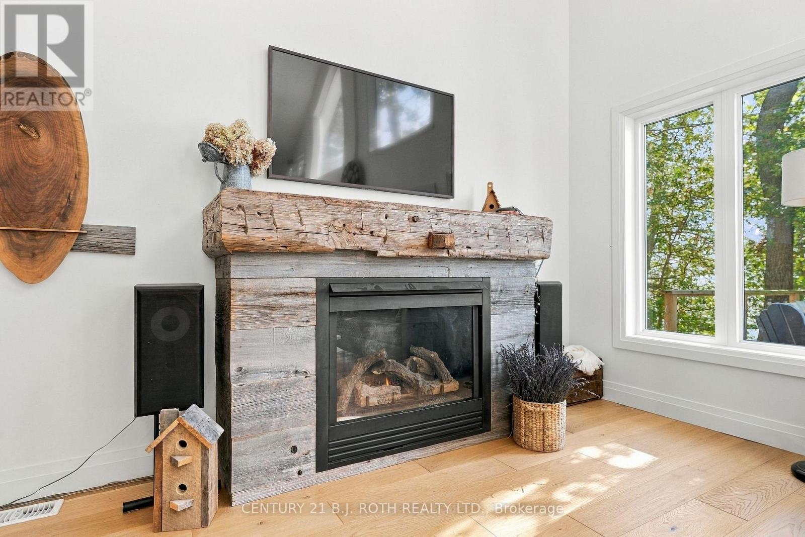 19 Stanley Avenue, Oro-Medonte, ON