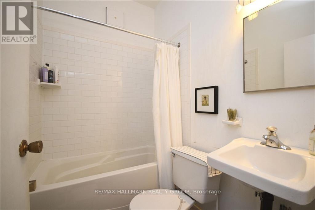 230 Percy Street, Ottawa, ON