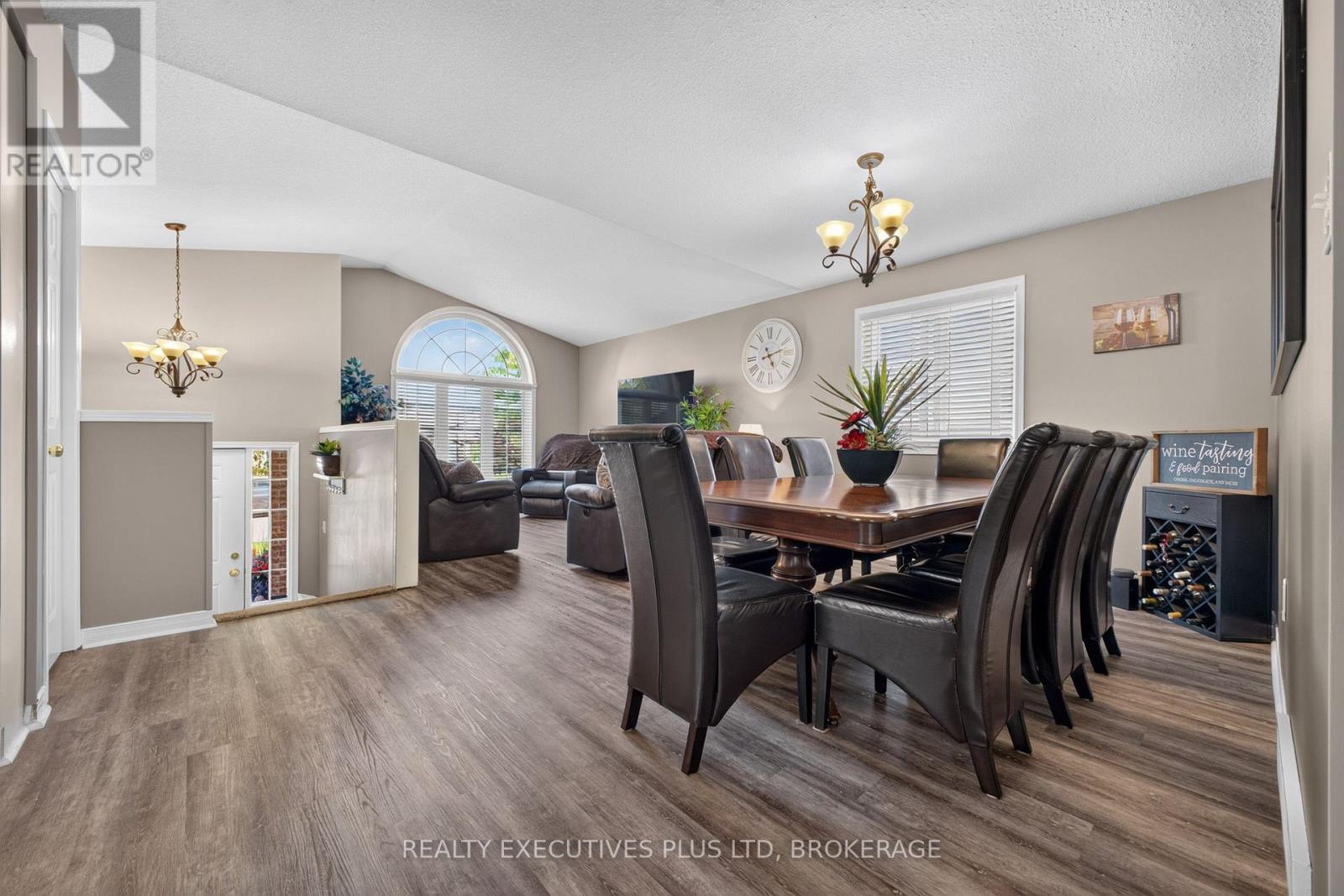 7802 Sabine Drive, Niagara Falls (Ascot), ON