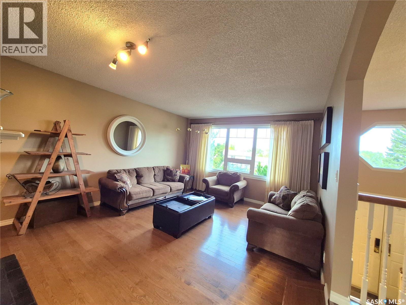 280 Hayes Drive, Swift Current, SK