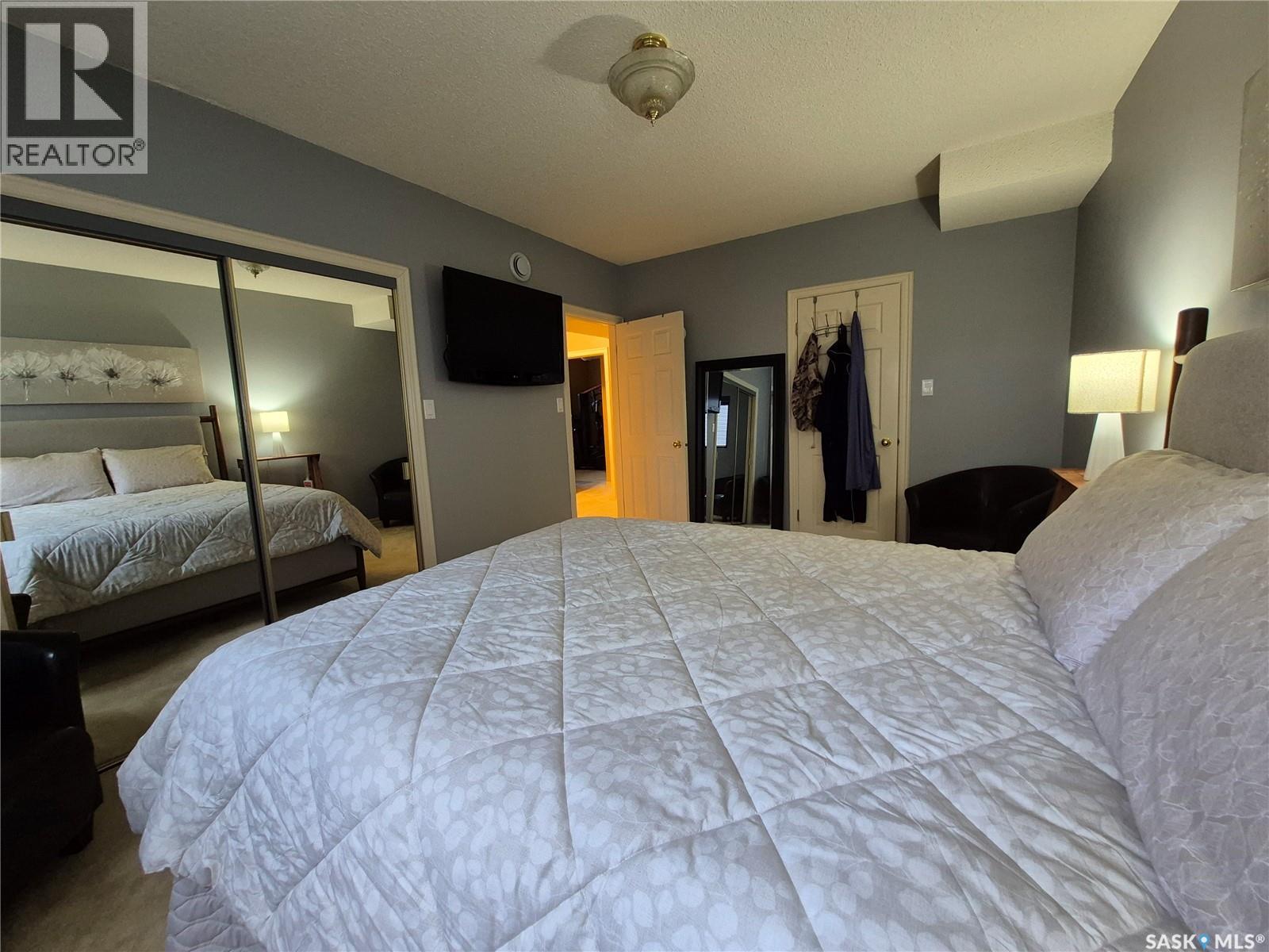 280 Hayes Drive, Swift Current, SK