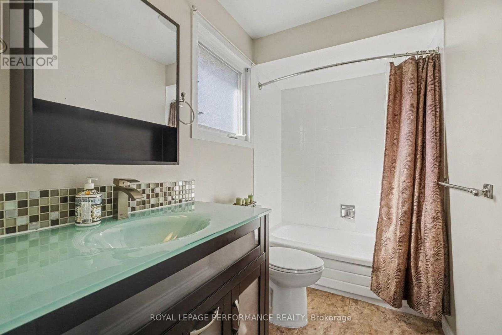 ensuite bathroom - 1466 Prestone Drive, Ottawa, ON