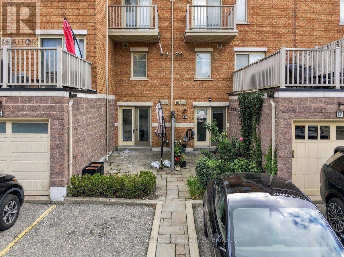16 - 3975 Eglinton Avenue W, Mississauga, ON