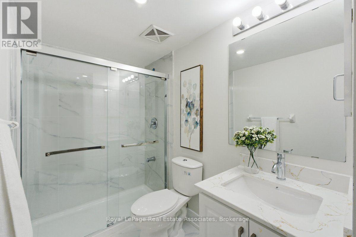 16 - 3975 Eglinton Avenue W, Mississauga, ON