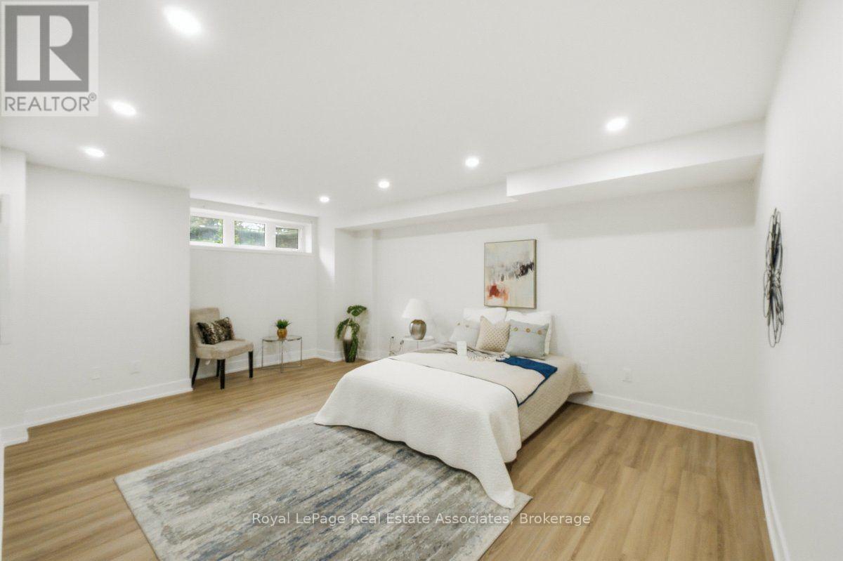 16 - 3975 Eglinton Avenue W, Mississauga, ON
