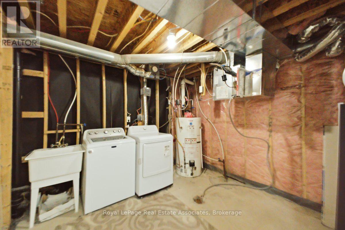 16 - 3975 Eglinton Avenue W, Mississauga, ON