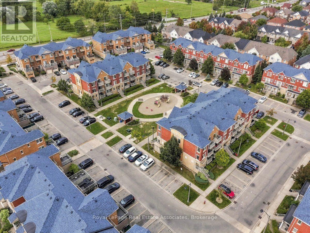 16 - 3975 Eglinton Avenue W, Mississauga, ON