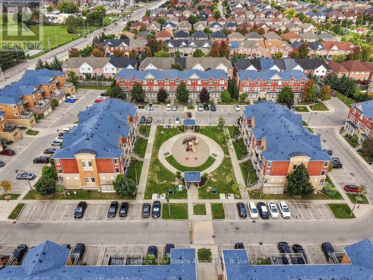 16 - 3975 Eglinton Avenue W, Mississauga, ON