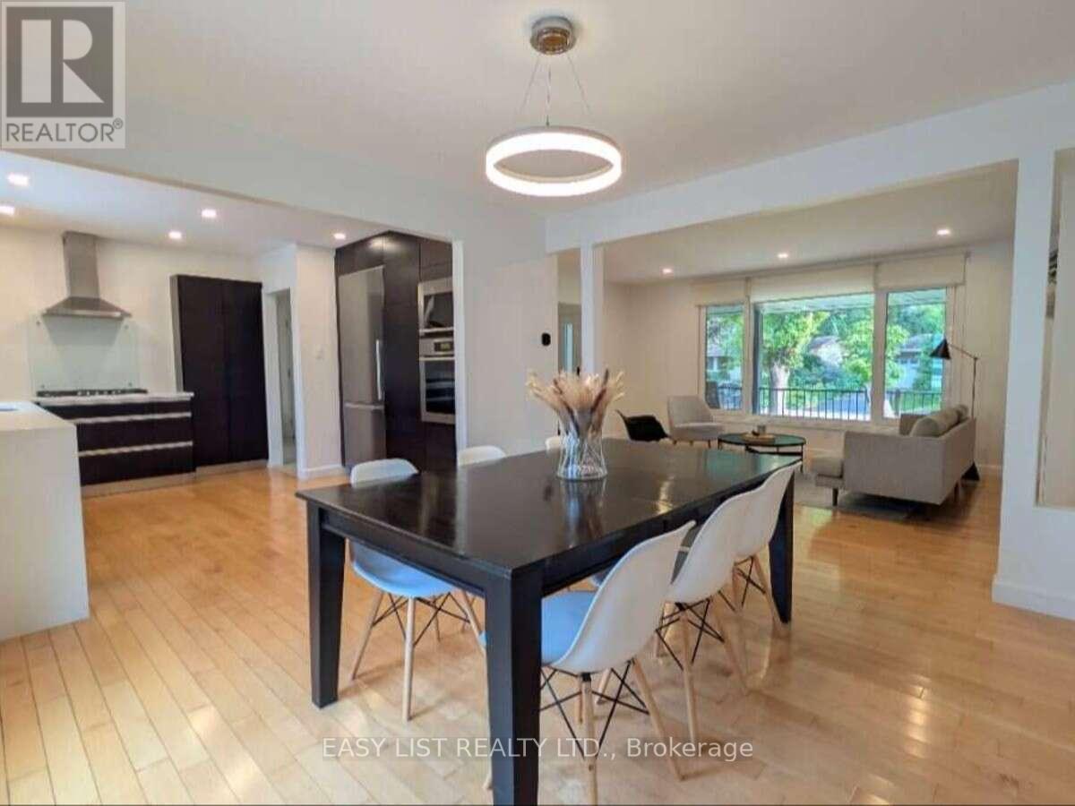 1895 Savoy Place, Ottawa, ON