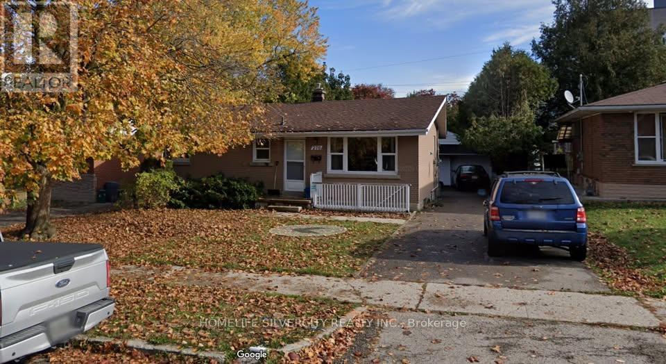 276 Sunview Street, Waterloo, ON