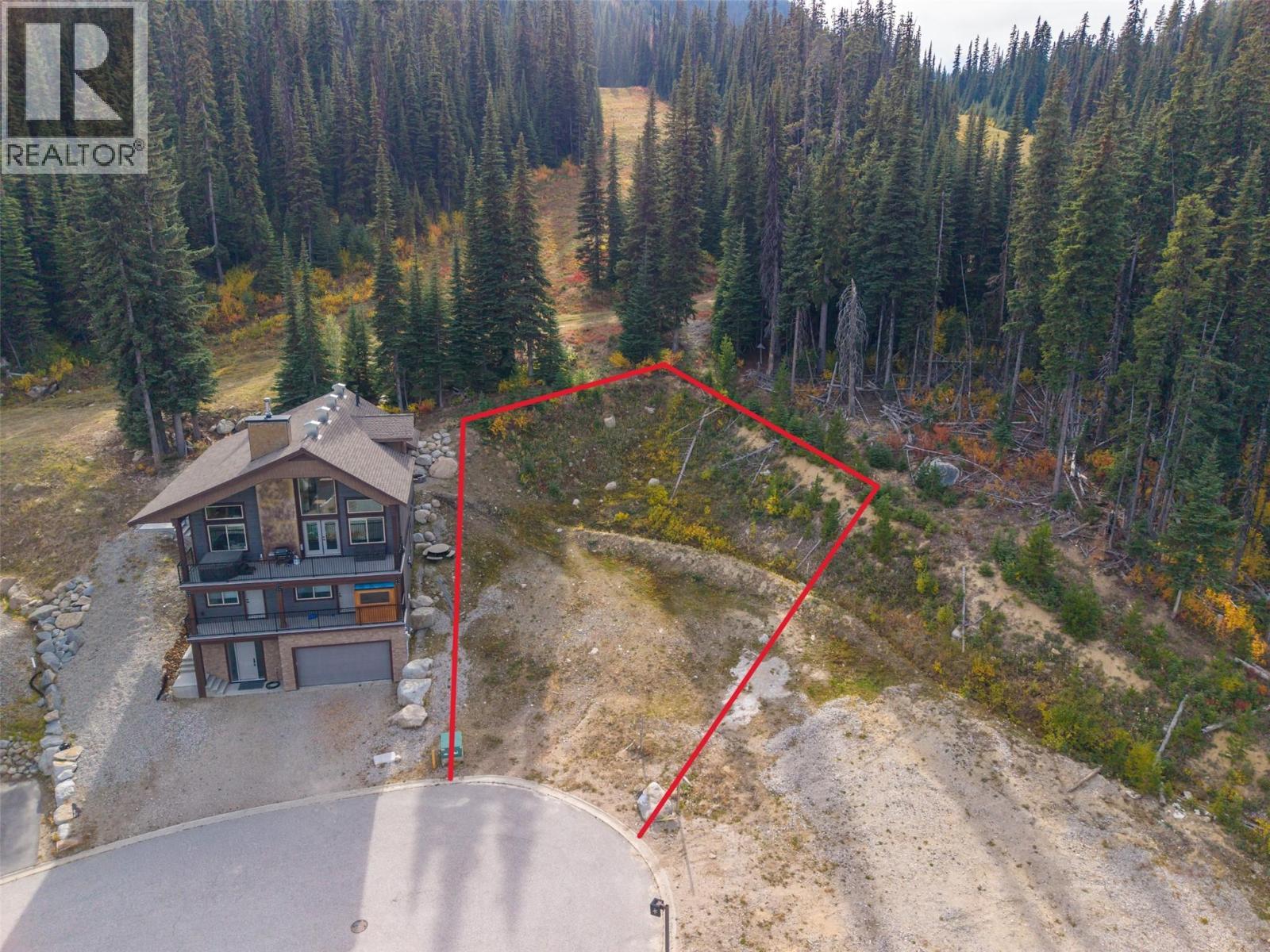 Lot lines are approximate, buyer to verify - 185 Snow Mountain Place, Apex Mountain, BC