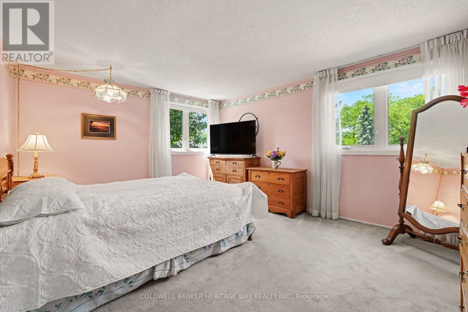 45 Shadetree Crescent, Ottawa, ON