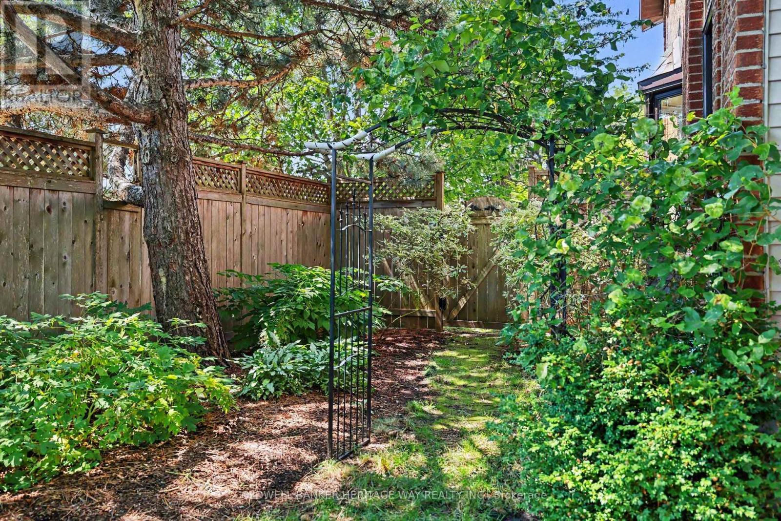 45 Shadetree Crescent, Ottawa, ON