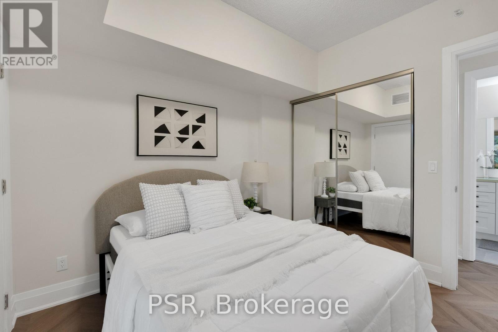 202 - 8302 Islington Avenue, Vaughan, ON