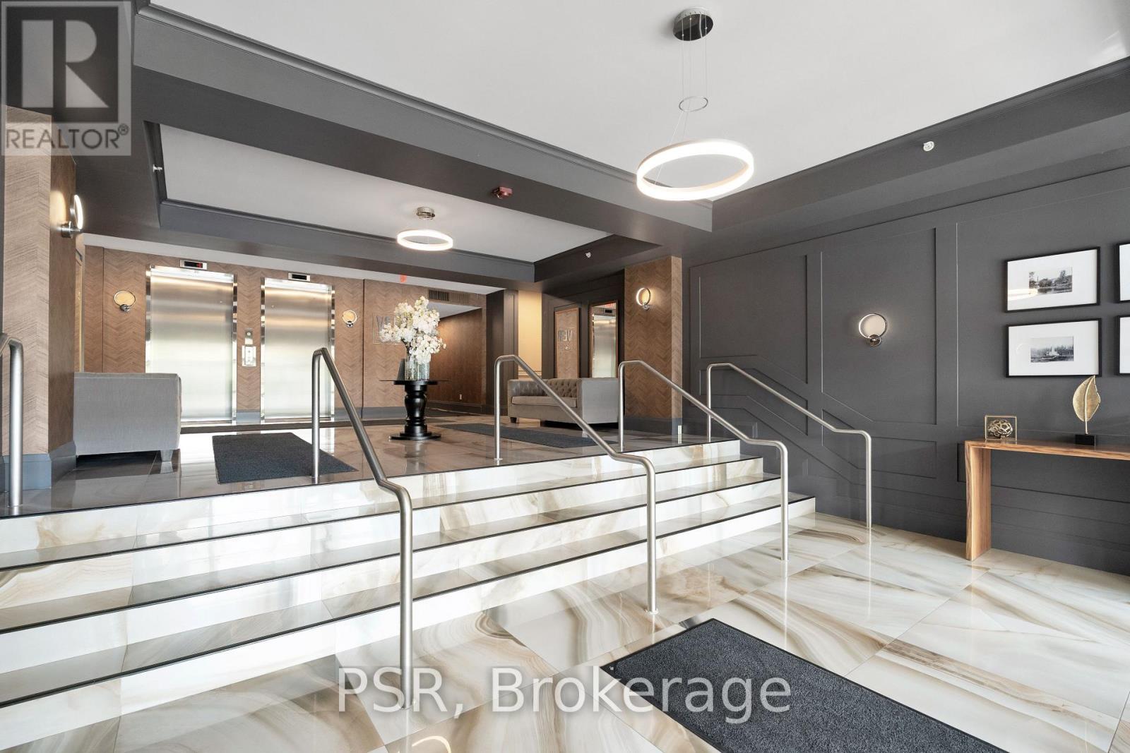 202 - 8302 Islington Avenue, Vaughan, ON