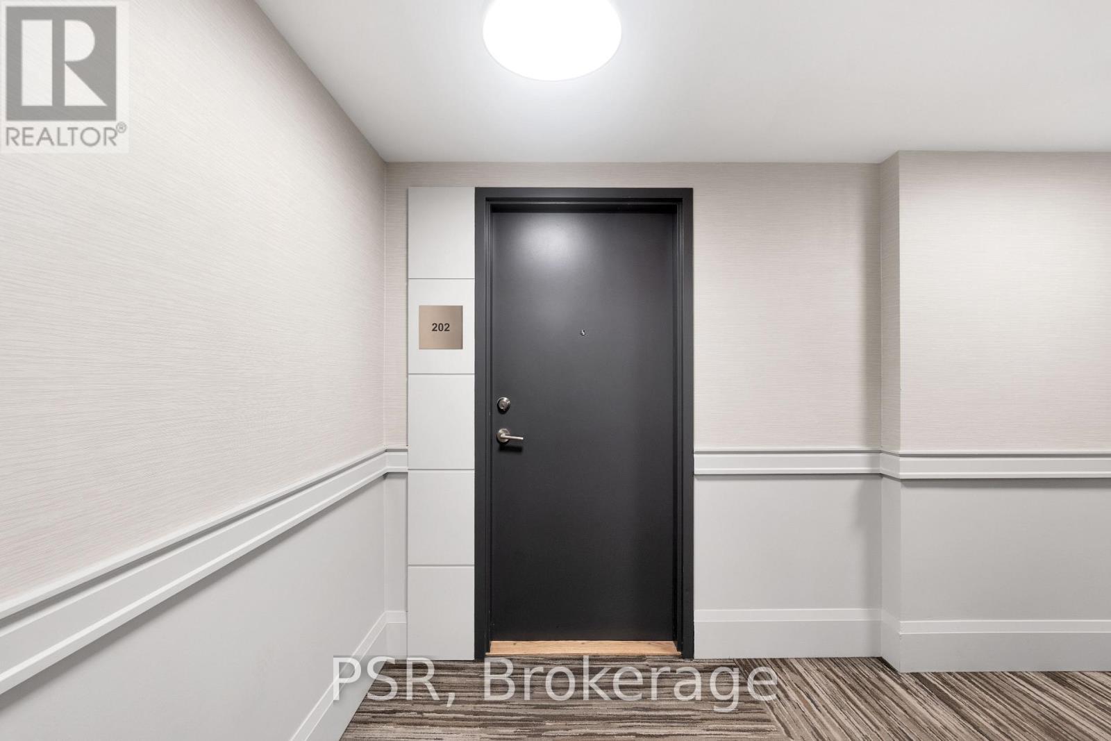 202 - 8302 Islington Avenue, Vaughan, ON