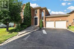 669 KINGSMERE AVENUE Newmarket, ON L3X 1L5