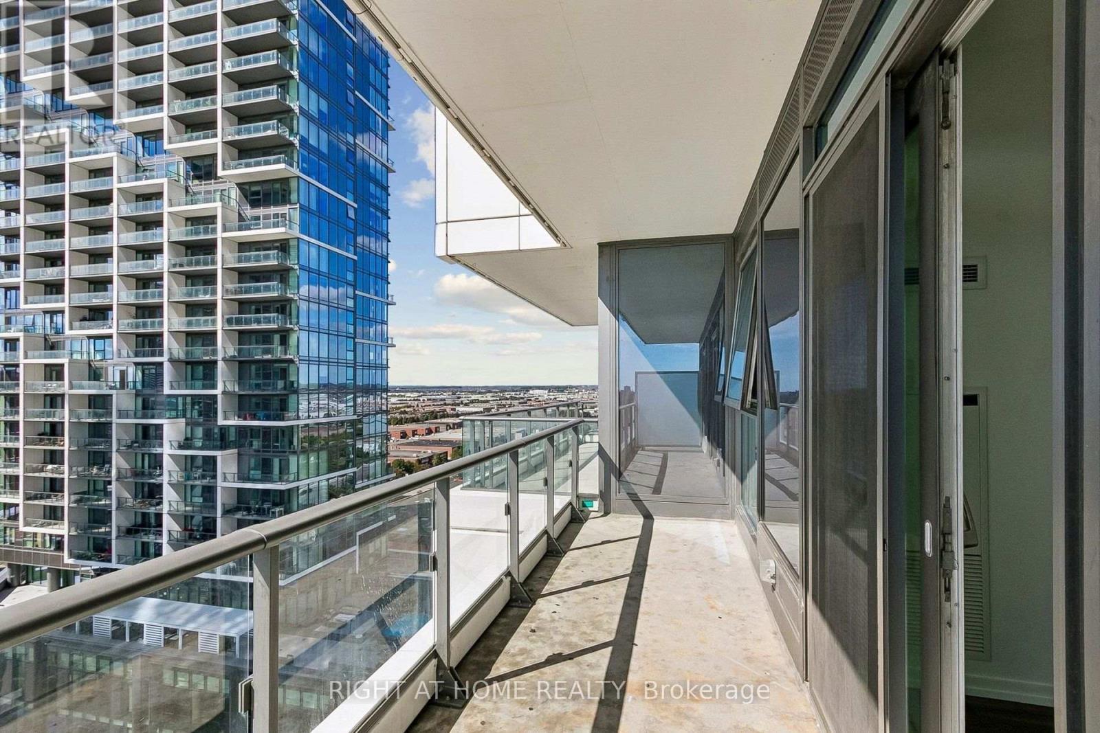 1705 - 7890 Jane Street, Vaughan, ON