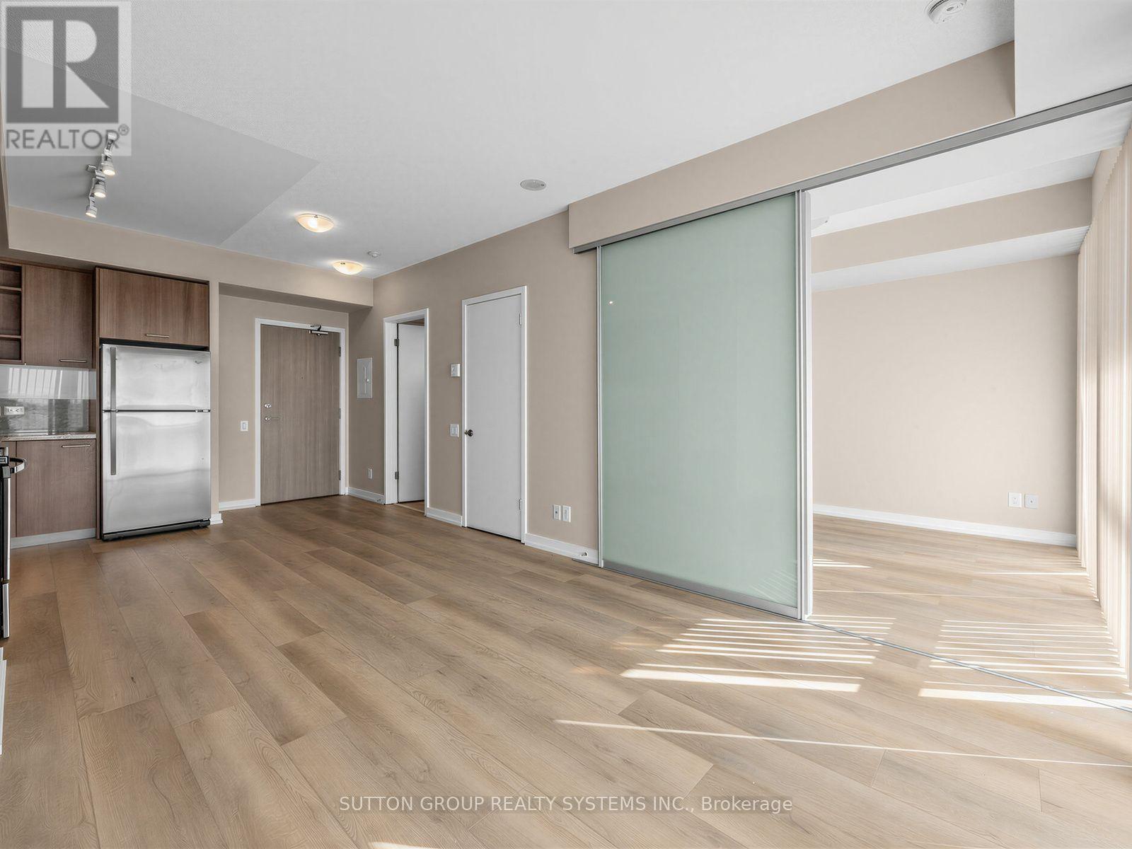907 - 70 Distillery Lane, Toronto, ON