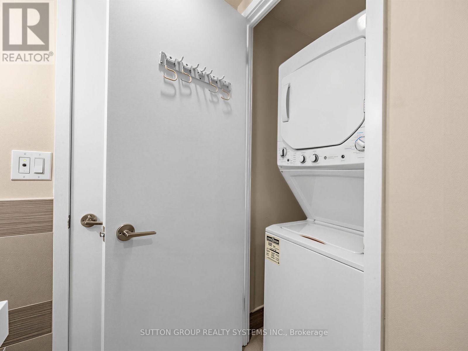 907 - 70 Distillery Lane, Toronto, ON