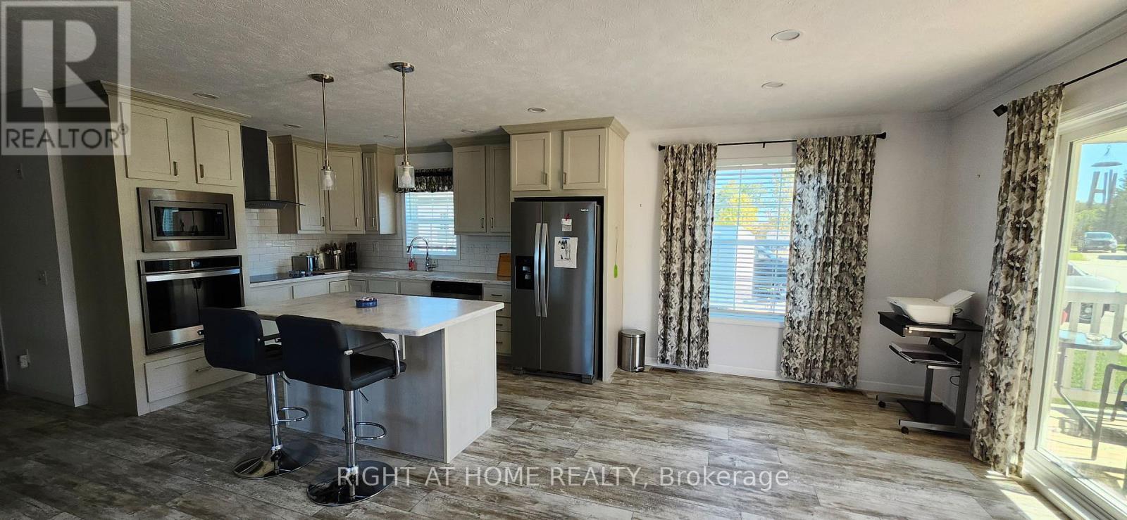 207 Spruce Street, West Grey, ON