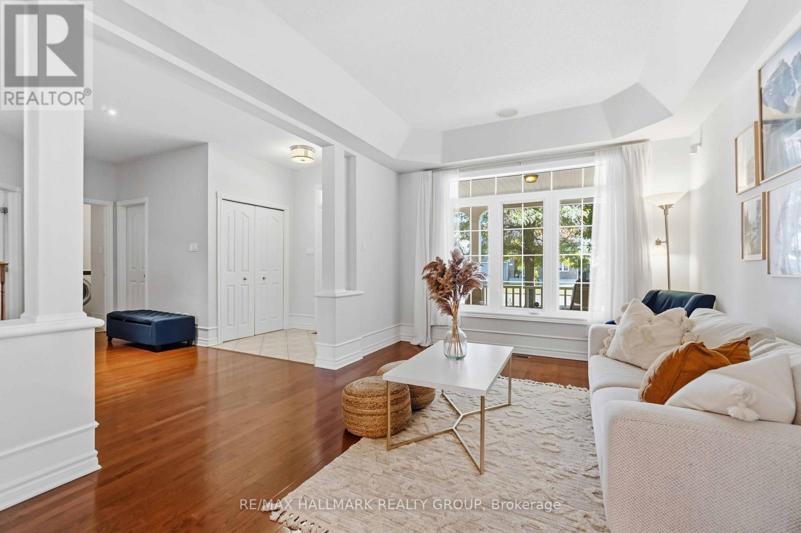 212 Janet Way, Ottawa, ON