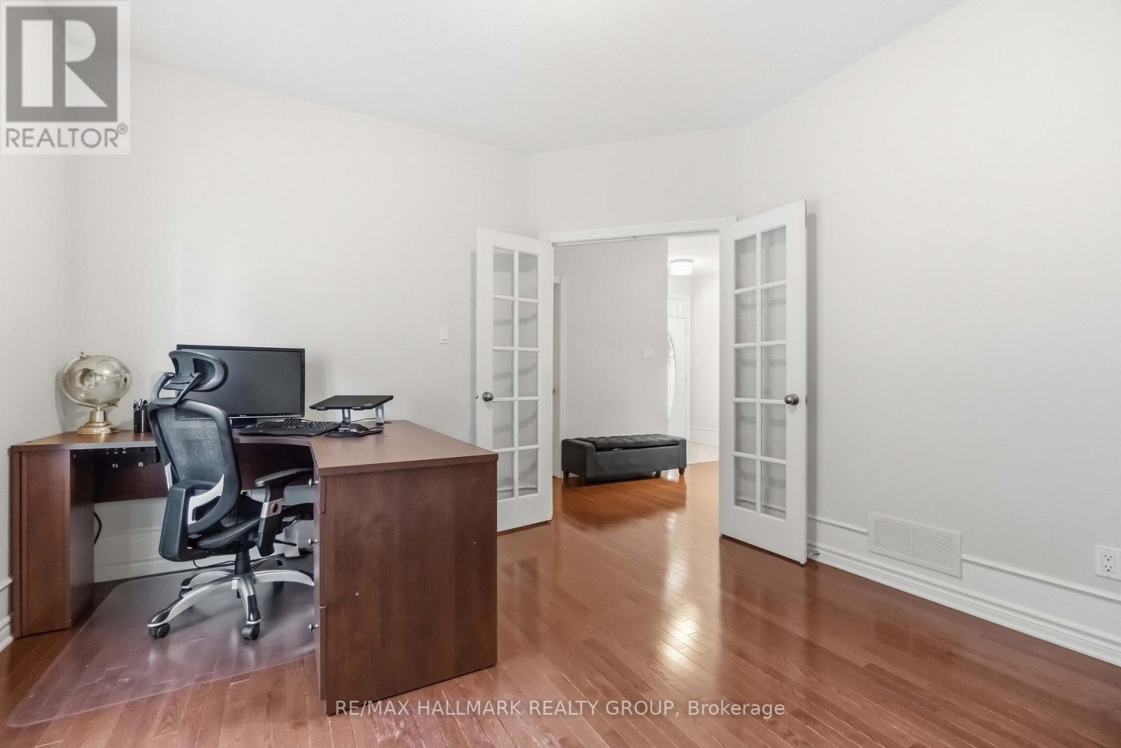 212 Janet Way, Ottawa, ON