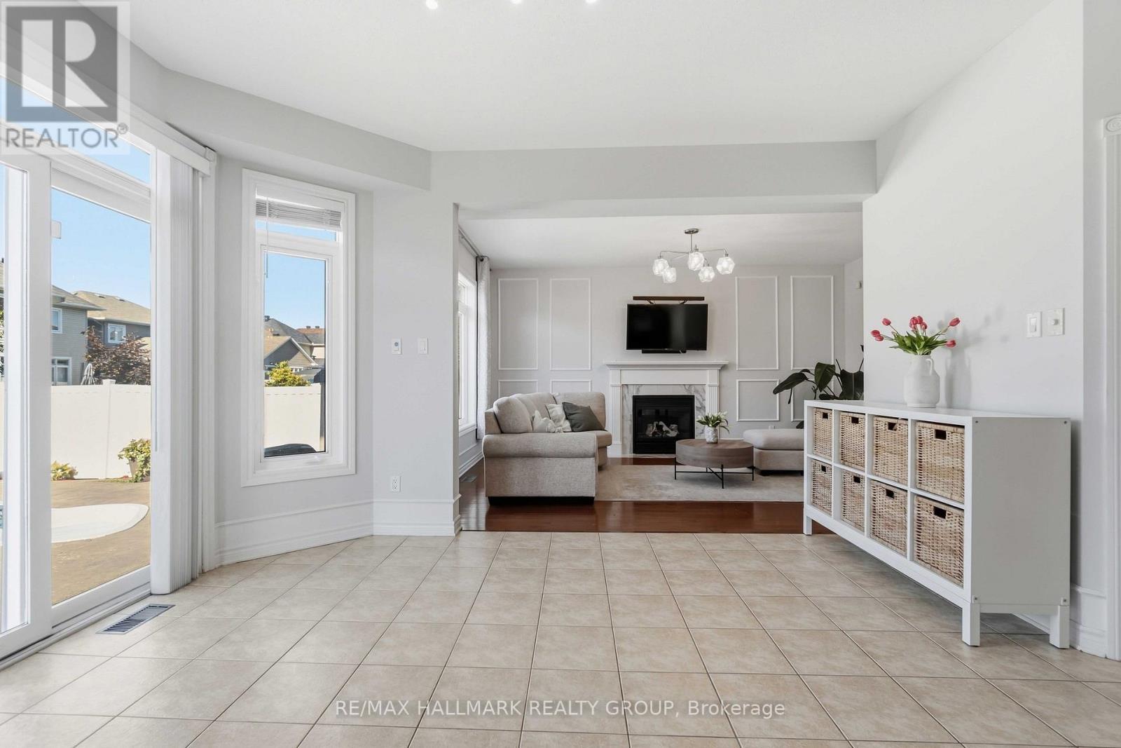212 Janet Way, Ottawa, ON