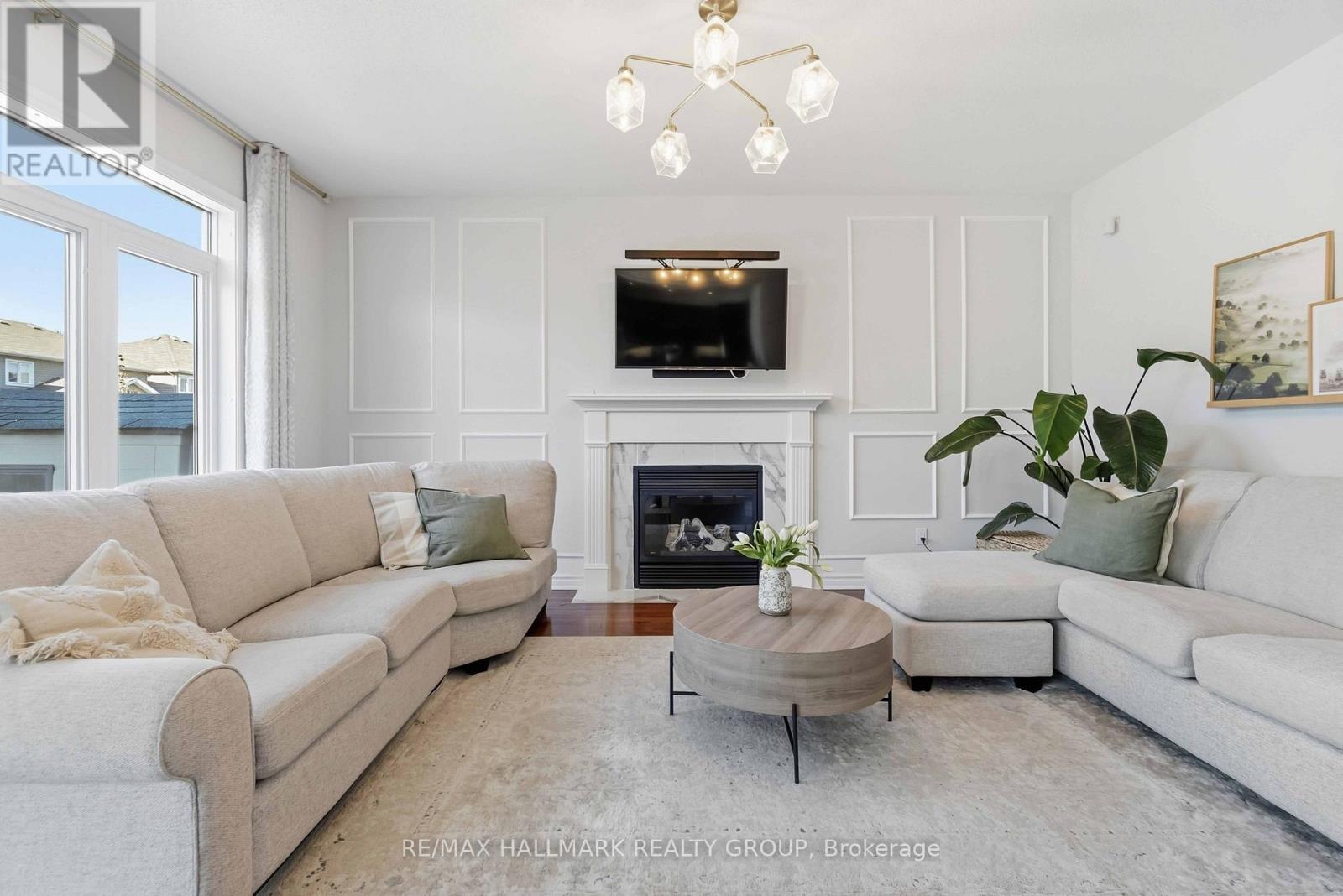 212 Janet Way, Ottawa, ON