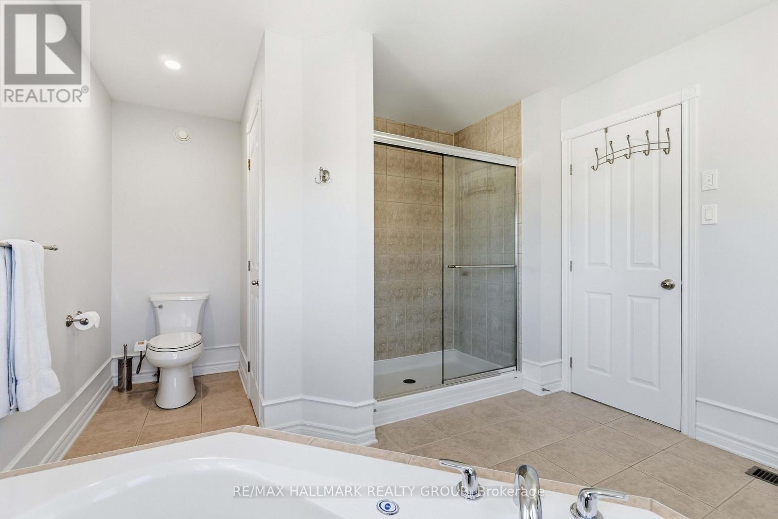 212 Janet Way, Ottawa, ON