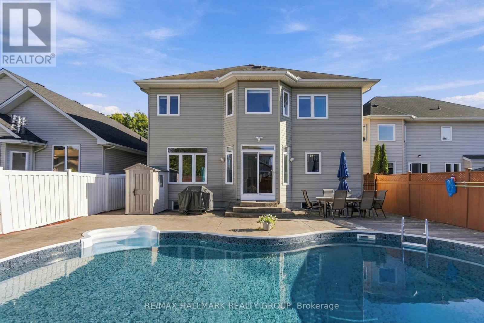 212 Janet Way, Ottawa, ON
