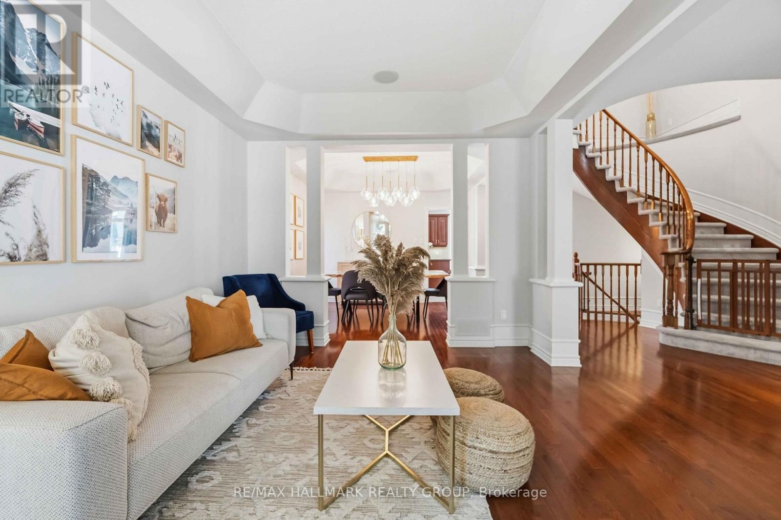 212 Janet Way, Ottawa, ON