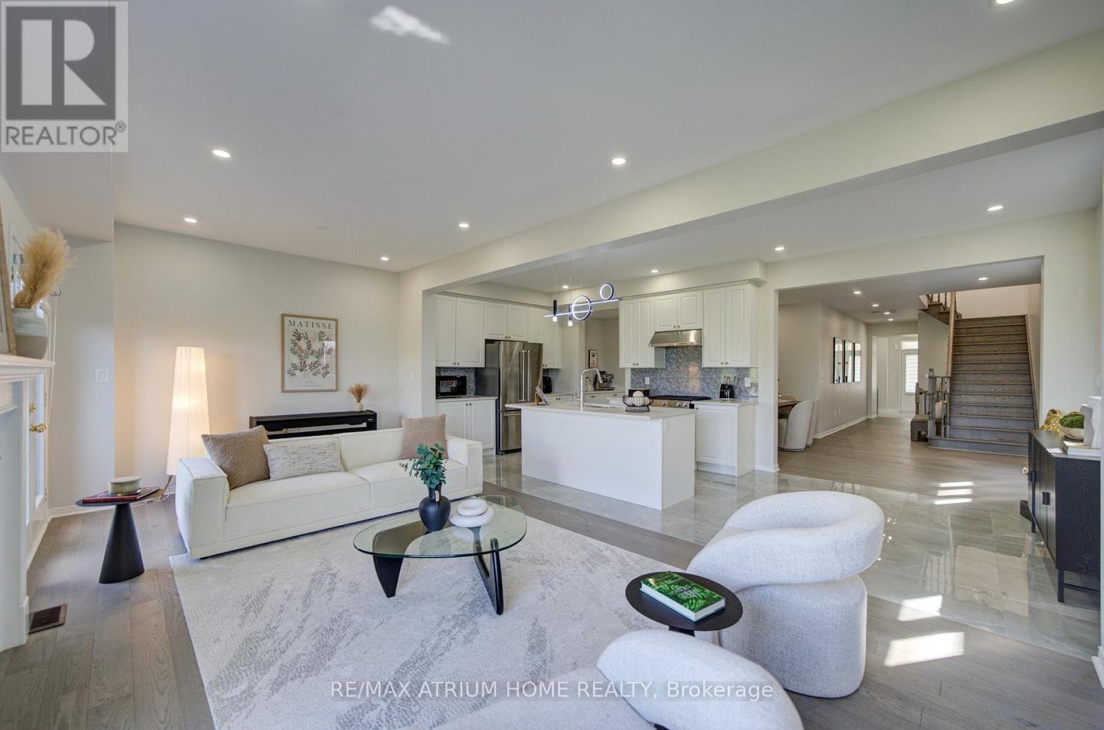 126 Hartney Drive, Richmond Hill, ON
