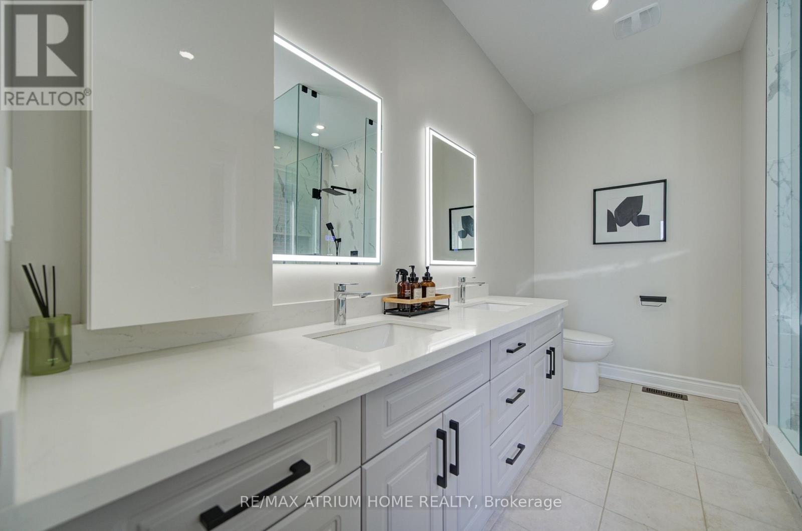 126 Hartney Drive, Richmond Hill, ON