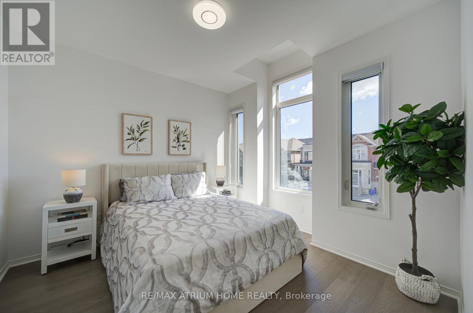 126 Hartney Drive, Richmond Hill, ON