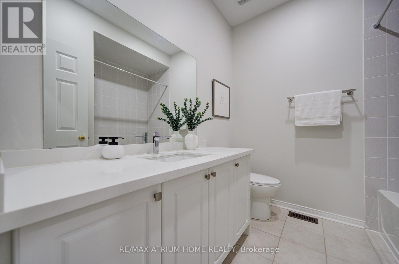 126 Hartney Drive, Richmond Hill, ON